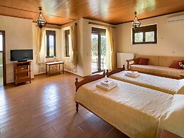 Attractive Villa in Tavronitis With Private Pool