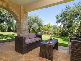 Attractive Villa in Tavronitis With Private Pool