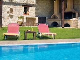 Attractive Villa in Tavronitis With Private Pool