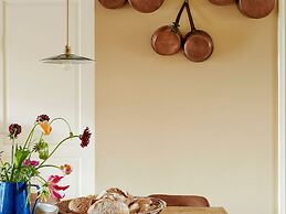 Colorful Holiday Home in Baarlo Near Boating With Hot Tub