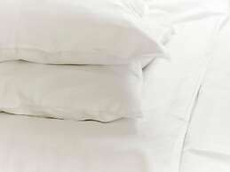 Colorful Holiday Home in Baarlo Near Boating With Hot Tub