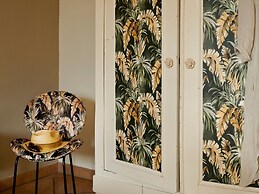 Colorful Holiday Home in Baarlo Near Boating With Hot Tub