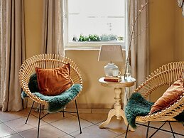 Colorful Holiday Home in Baarlo Near Boating With Hot Tub