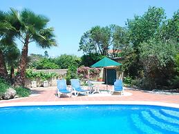 Vintage Farmhouse in Soudos Lisbon With Pool