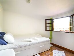 Cozy Cottage in Penafiel With Swimming Pool