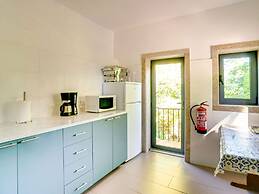 Cozy Cottage in Penafiel With Swimming Pool