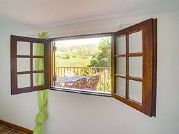 Cozy Cottage in Penafiel With Swimming Pool
