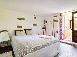 Cozy Cottage in Penafiel With Swimming Pool