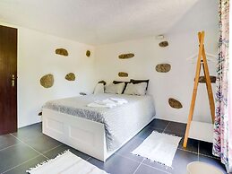 Cozy Cottage in Penafiel With Swimming Pool