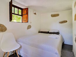 Cozy Cottage in Penafiel With Swimming Pool