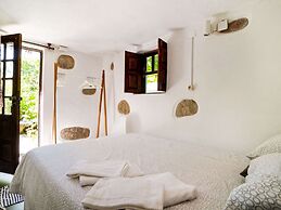 Cozy Cottage in Penafiel With Swimming Pool