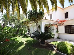 Luxurious Villa With Private Swimming Pool