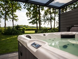 Vacation Home With Jacuzzi