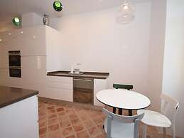 Authentic yet Modern Villa and Cottage With Pool