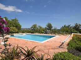 Authentic yet Modern Villa and Cottage With Pool