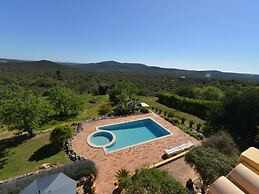 Authentic yet Modern Villa and Cottage With Pool