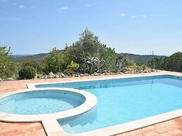 Authentic yet Modern Villa and Cottage With Pool