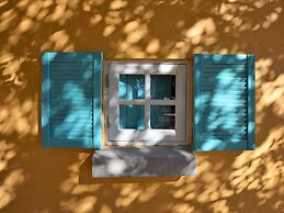 Authentic yet Modern Villa and Cottage With Pool