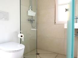 Authentic yet Modern Villa and Cottage With Pool