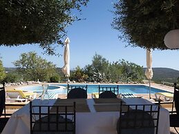 Authentic yet Modern Villa and Cottage With Pool