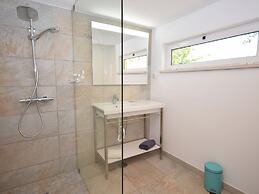 Authentic yet Modern Villa and Cottage With Pool