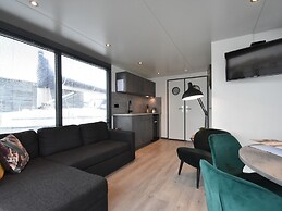 Boot Zonder Naam Houseboat in Volendam