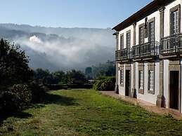 Cozy Mansion in Ponte de Lima With Pool