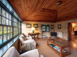 Cozy Mansion in Ponte de Lima With Pool