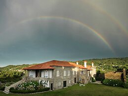 Cozy Mansion in Ponte de Lima With Pool