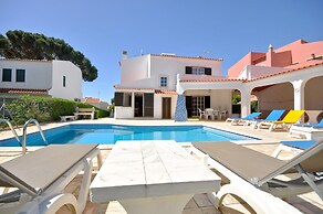 Spacious Villa With Private Pool