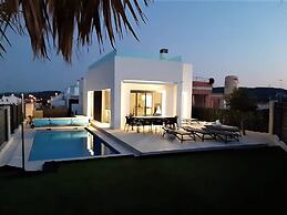 Lush Villa in Orihuela With Pool