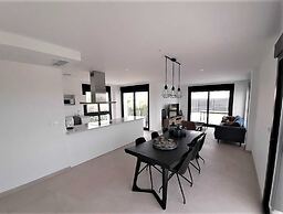 Lush Villa in Orihuela With Pool
