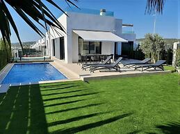 Lush Villa in Orihuela With Pool