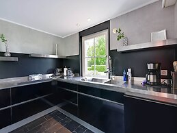 Tasteful Villa in Didam With Garden