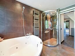 Tasteful Villa in Didam With Garden