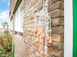 Cozy Holiday Home in Sint Maartensvlotbrug With a Garden