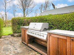 Cozy Holiday Home in Sint Maartensvlotbrug With a Garden