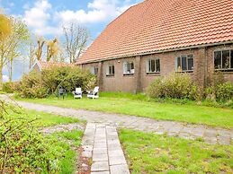 Cozy Holiday Home in Sint Maartensvlotbrug With a Garden