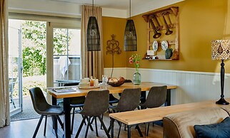 Holiday Home in Baarlo With Wood-fired Hot Tub