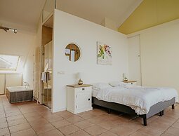 Beautiful Penthouse With a View Over the Lake