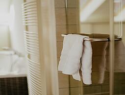 Beautiful Penthouse With a View Over the Lake