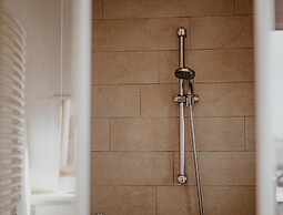 Beautiful Penthouse With a View Over the Lake