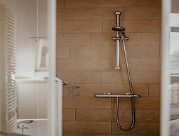 Beautiful Penthouse With a View Over the Lake