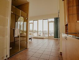 Beautiful Penthouse With a View Over the Lake