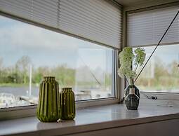 Beautiful Penthouse With a View Over the Lake