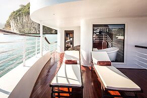 Ambassador Cruise Halong Bay