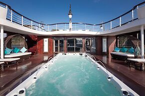 Ambassador Cruise Halong Bay