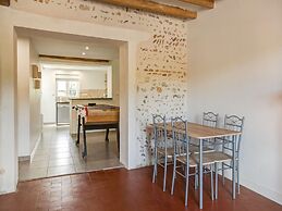 Cosy Holiday Home With Garden