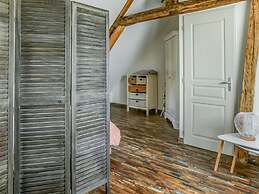 Cosy Holiday Home With Garden