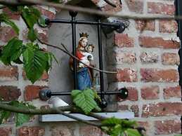 Authentic Holiday Home in Baarlo With Private Terrace